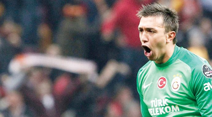 Burak ve Selçuk'tan sonra Muslera'da tamam Burak ve Selçuk'tan sonra Muslera'da tamam