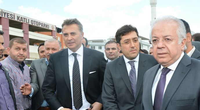 Beşiktaş Kulübü Başkanı Fikret Orman Soma'da Beşiktaş Kulübü Başkanı Fikret Orman Soma'da