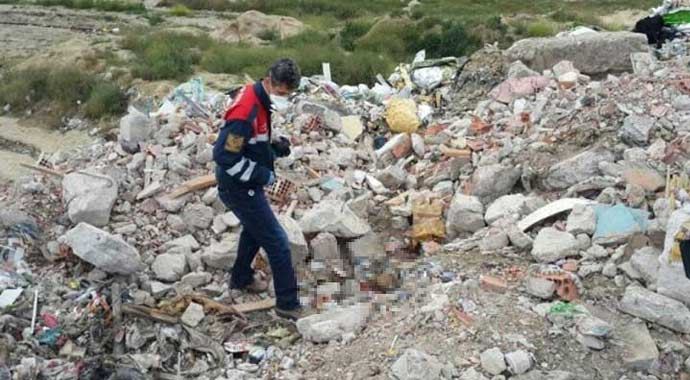 Çöplükte 1 günlük bebek cesedi bulundu