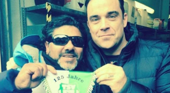 Robbie Williams'ın bu fotoğrafı alay konusu oldu Robbie Williams'ın bu fotoğrafı alay konusu oldu