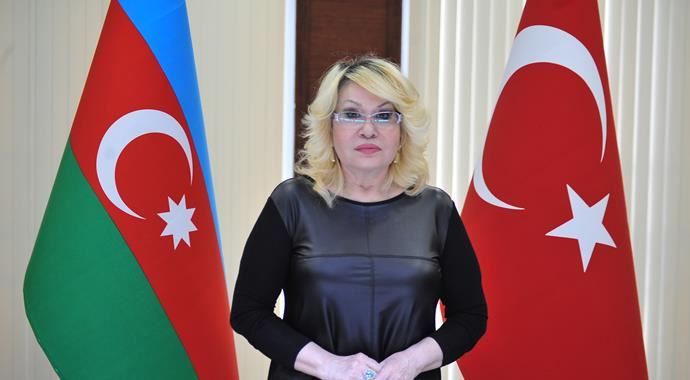 Azeri sanatçı özel aylığını Soma'ya gönderdi Azeri sanatçı özel aylığını Soma'ya gönderdi