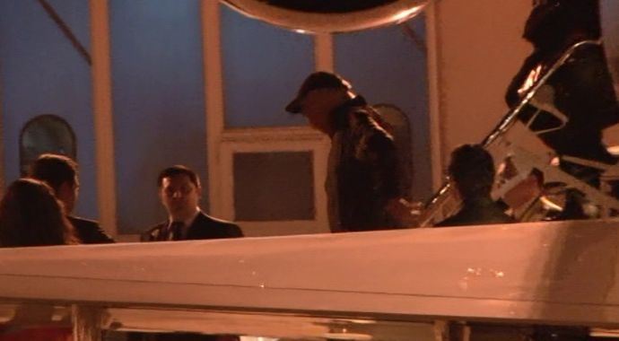 Ali Şen özel uçakla İstanbul&#039;a geldi