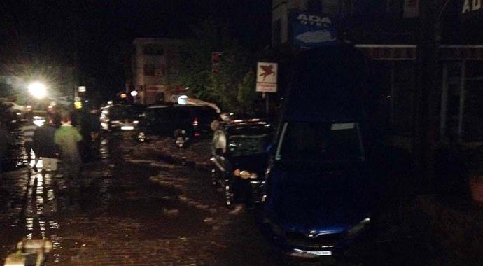 Gökçeada'da kuvvetli yağışlar hayatı felç etti - son durum Gökçeada'da kuvvetli yağışlar hayatı felç etti - son durum
