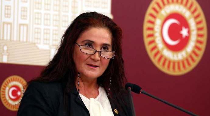 CHP'li Özgümeş'ten, Akkiraz'a sert tepki! CHP'li Özgümeş'ten, Akkiraz'a sert tepki!
