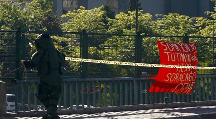 İstanbul'da bomba paniği İstanbul'da bomba paniği