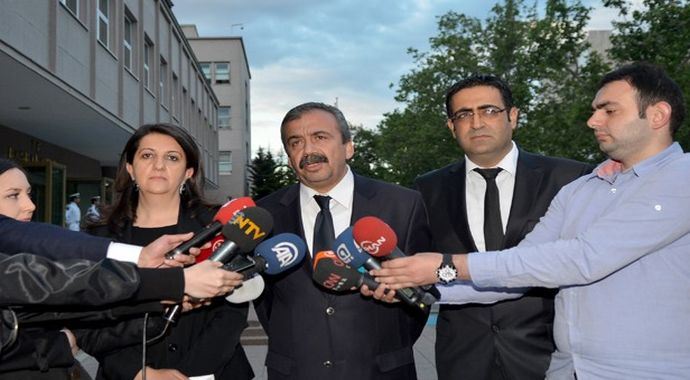 HDP heyeti bakanlarla görüştü