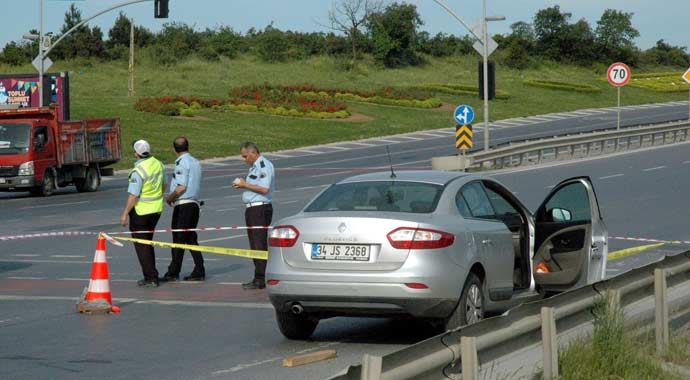 İstanbul'da kırmızı ışıkta infaz İstanbul'da kırmızı ışıkta infaz