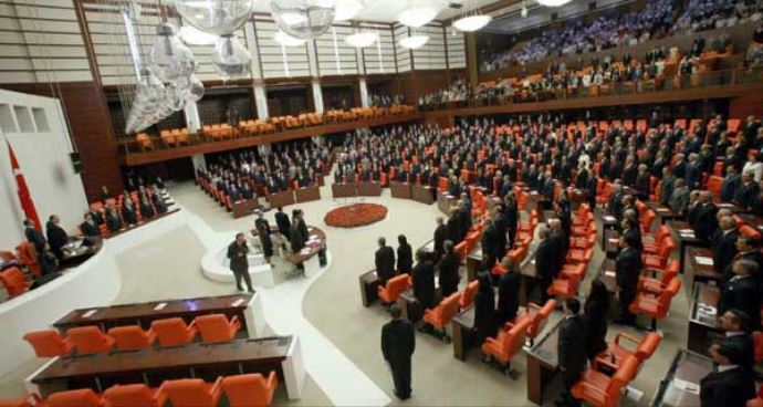 Komisyon üyeleri MİT&#039;in yöntemiyle belirlenecek