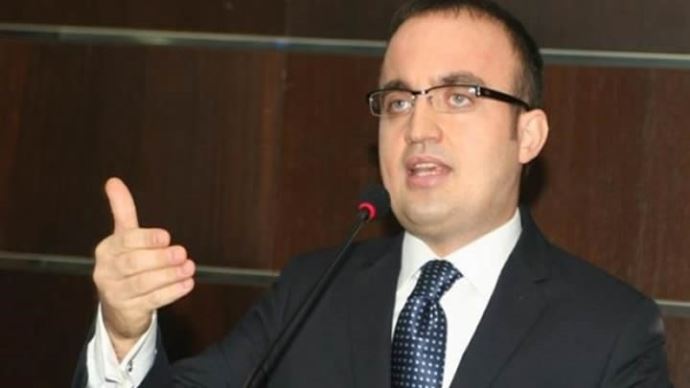 AK Partili vekilden Yılmaz Özdil hakkında suç duyurusu
