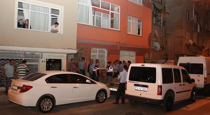 Emekli polis dehşeti, eşi ve 2 üvey kızını öldürüp intihar etti Emekli polis dehşeti, eşi ve 2 üvey kızını öldürüp intihar etti