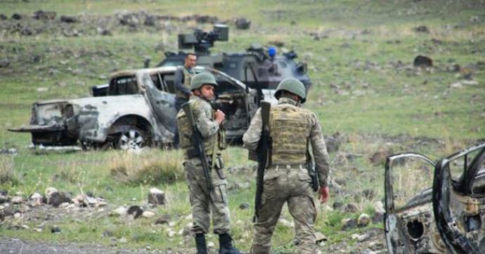 Ağrı'da PKK'lılar jandarmaya 15 dakika boyunca ateş açtı Ağrı'da PKK'lılar jandarmaya 15 dakika boyunca ateş açtı