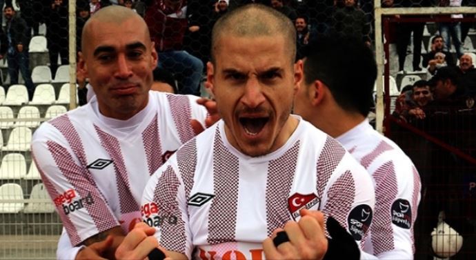 Trabzonspor'da bir transfer daha kapıda, işte o isim! Trabzonspor'da bir transfer daha kapıda, işte o isim!