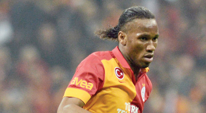 Chelsea&#039;den Drogba&#039;ya 4 yıllık çılgın teklif!