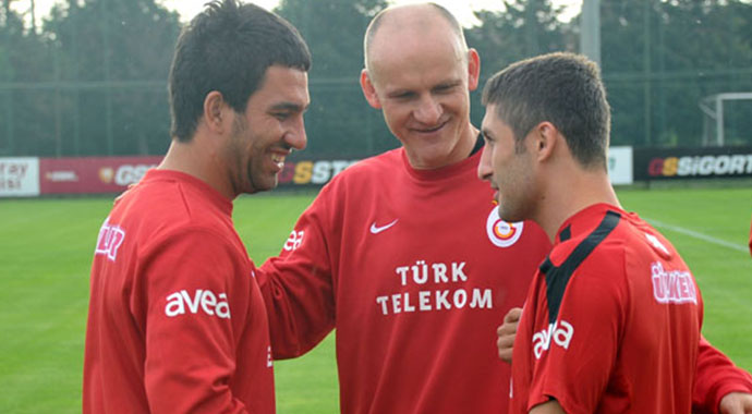 FIFA, Galatasaray efsanesini unutmadı