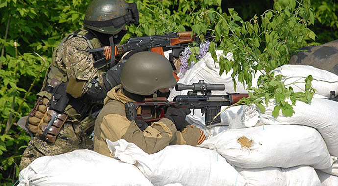 Ukrayna askerleri Rusların elindeki kentleri kuşattı