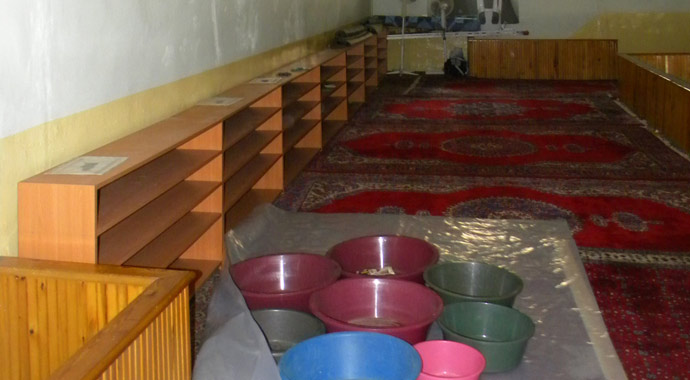 6 asırlık caminin içler acısı hali