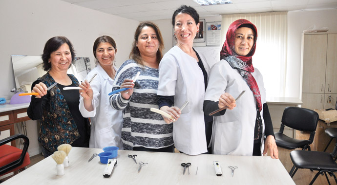 'Ustura Abla'lar geliyor! 'Ustura Abla'lar geliyor!