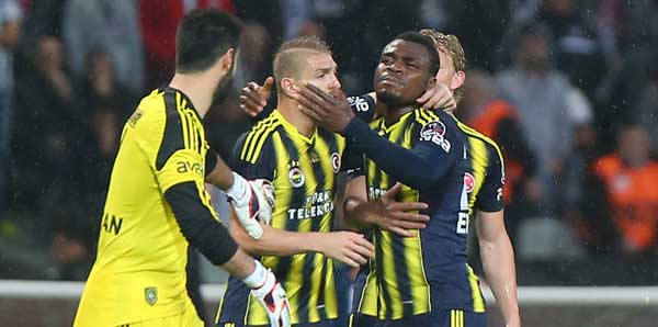Fenerbahçe'de ortalık karıştı! Fenerbahçe'de ortalık karıştı!
