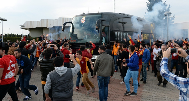 Galatasaray&#039;a Konya&#039;da coşkulu karşılama