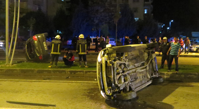 Asker uğurlamada feci kaza: 7 yaralı Asker uğurlamada feci kaza: 7 yaralı