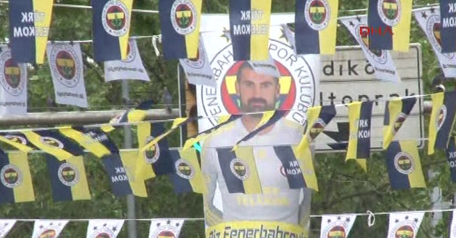Fenerbahçeli futbolcuların posteri Bağdat Caddesi&#039;nde
