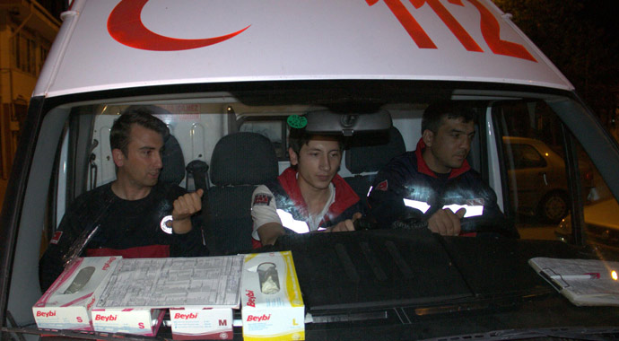 Ambulans ekibiyle doktor, acil serviste birbirine girdi