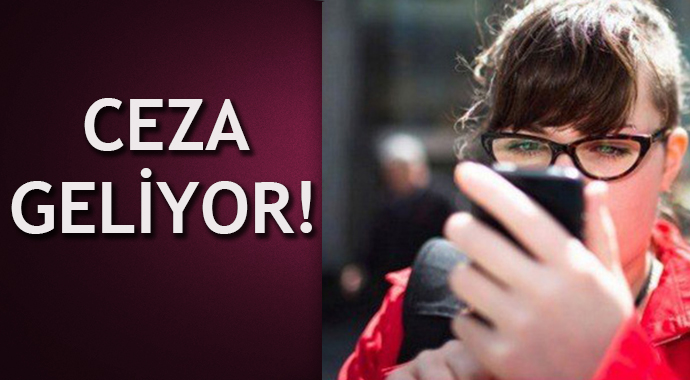 Telefon bağımlısı yayalara ceza geliyor! Telefon bağımlısı yayalara ceza geliyor!