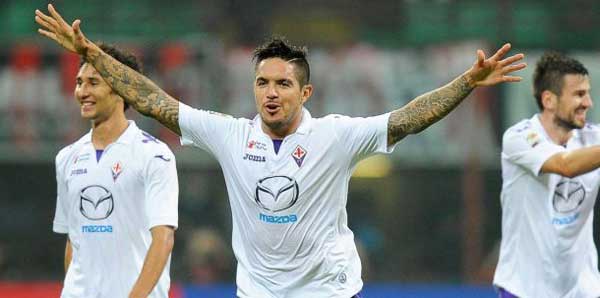 Ujfalusi, Vargas'ı Galatasaray'a getirecek Ujfalusi, Vargas'ı Galatasaray'a getirecek