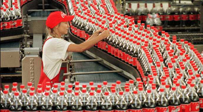 Coca-Cola iki fabrikasını birden kapatıyor Coca-Cola iki fabrikasını birden kapatıyor