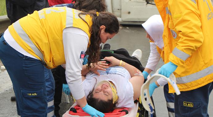 İstanbul'da bir kaza daha: 10 yaralı var İstanbul'da bir kaza daha: 10 yaralı var
