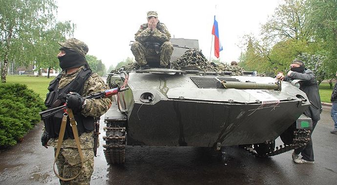 Ukrayna'da Mariupol Emniyet Müdürlüğü'ne saldırı Ukrayna'da Mariupol Emniyet Müdürlüğü'ne saldırı