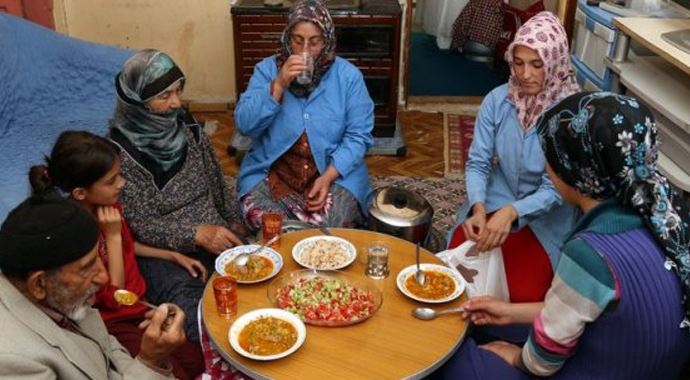 Bu ilçede yaşlılar kimseye "muhtaç" değil Bu ilçede yaşlılar kimseye "muhtaç" değil