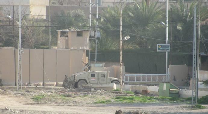 IŞİD Irak'ta ilerlemeye devam ediyor iki kenti daha ele geçirdi IŞİD Irak'ta ilerlemeye devam ediyor iki kenti daha ele geçirdi