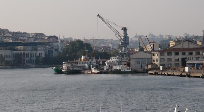 Haliç'e yüzer iskeleler geliyor Haliç'e yüzer iskeleler geliyor