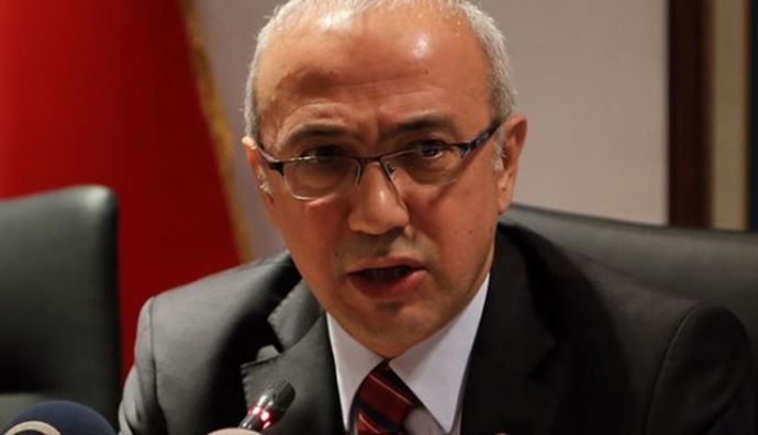 Bakan Lütfi Elvan rahatsızlandı, hastaneye kaldırıldı Bakan Lütfi Elvan rahatsızlandı, hastaneye kaldırıldı