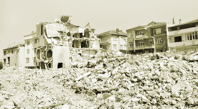 Fikirtepe&#039;de tıkanan dönüşüm milyonları cepten götürüyor