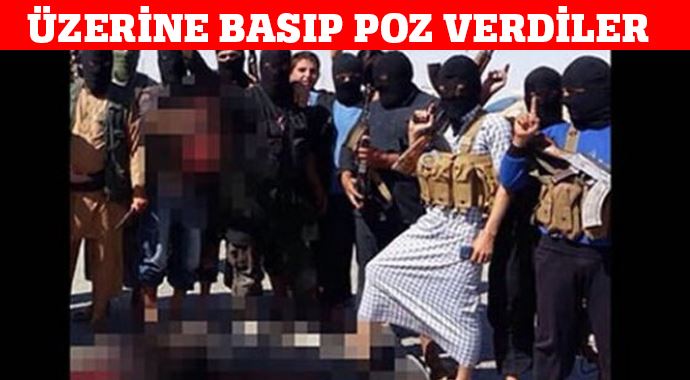 Cesedin üzerine basıp poz verdiler! Cesedin üzerine basıp poz verdiler!