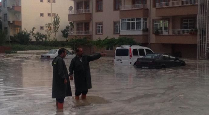 Çorum ve Erzurum Haziran ayında sele teslim oldu Çorum ve Erzurum Haziran ayında sele teslim oldu