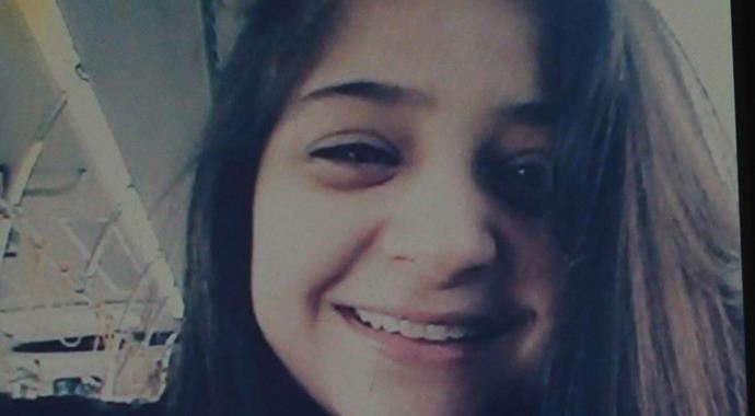 Taksinin çarptığı üniversiteli kız hayatını kaybetti Taksinin çarptığı üniversiteli kız hayatını kaybetti