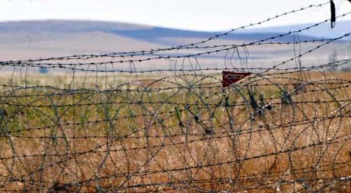 Suriye sınırında son bir haftada 903 kaçak yakalandı Suriye sınırında son bir haftada 903 kaçak yakalandı