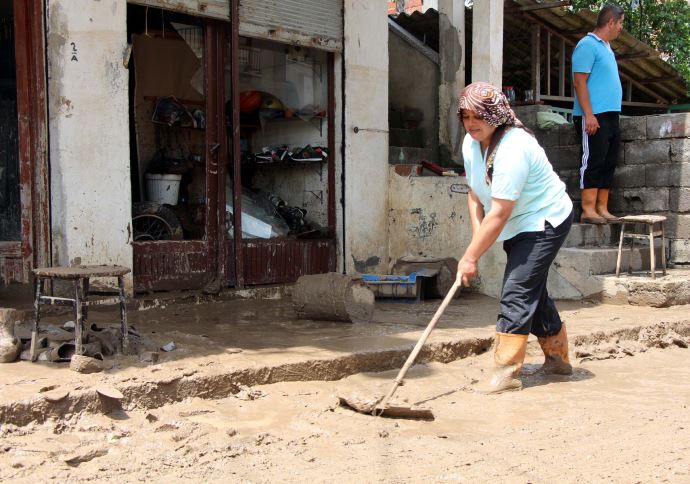 Zonguldak&#039;ta selin yaraları sarılıyor