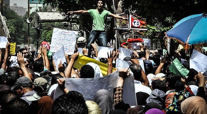 Mısır&#039;da Sisi&#039;ye karşı ayaklanma çağrısı