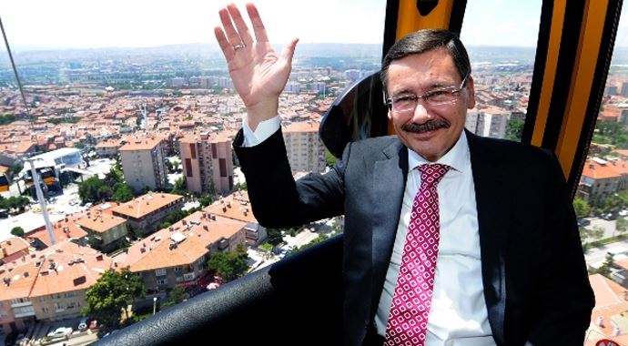 Melih Gökçek, Twitter'dan suç duyurusunda bulundu! Melih Gökçek, Twitter'dan suç duyurusunda bulundu!