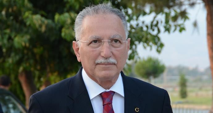 Ekmeleddin İhsanoğlu gidecek