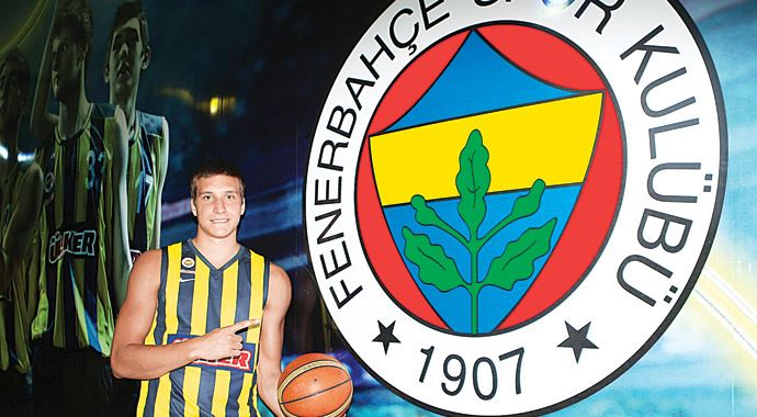 Fener&#039;den bir bomba daha 