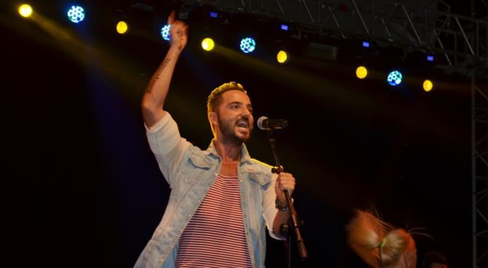 Gökhan Özen, Bafra'yı salladı! Gökhan Özen, Bafra'yı salladı!
