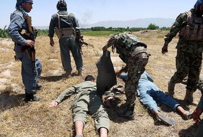 Taliban'dan Afgan güvenlik güçlerine saldırı! 32 ölü Taliban'dan Afgan güvenlik güçlerine saldırı! 32 ölü