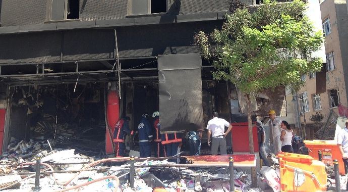 Zeytinburnu&#039;ndaki enkazdan bir ceset daha çıktı