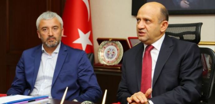 Bakan Işık: Dünya kör sağır oldu Bakan Işık: Dünya kör sağır oldu