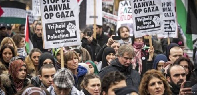 Hollanda'da İsrail saldırısına tepki Hollanda'da İsrail saldırısına tepki